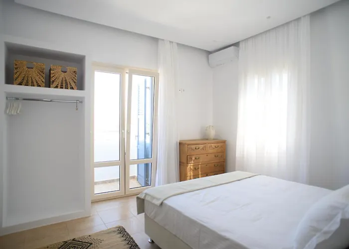 Onar Loutra, Kythnos *